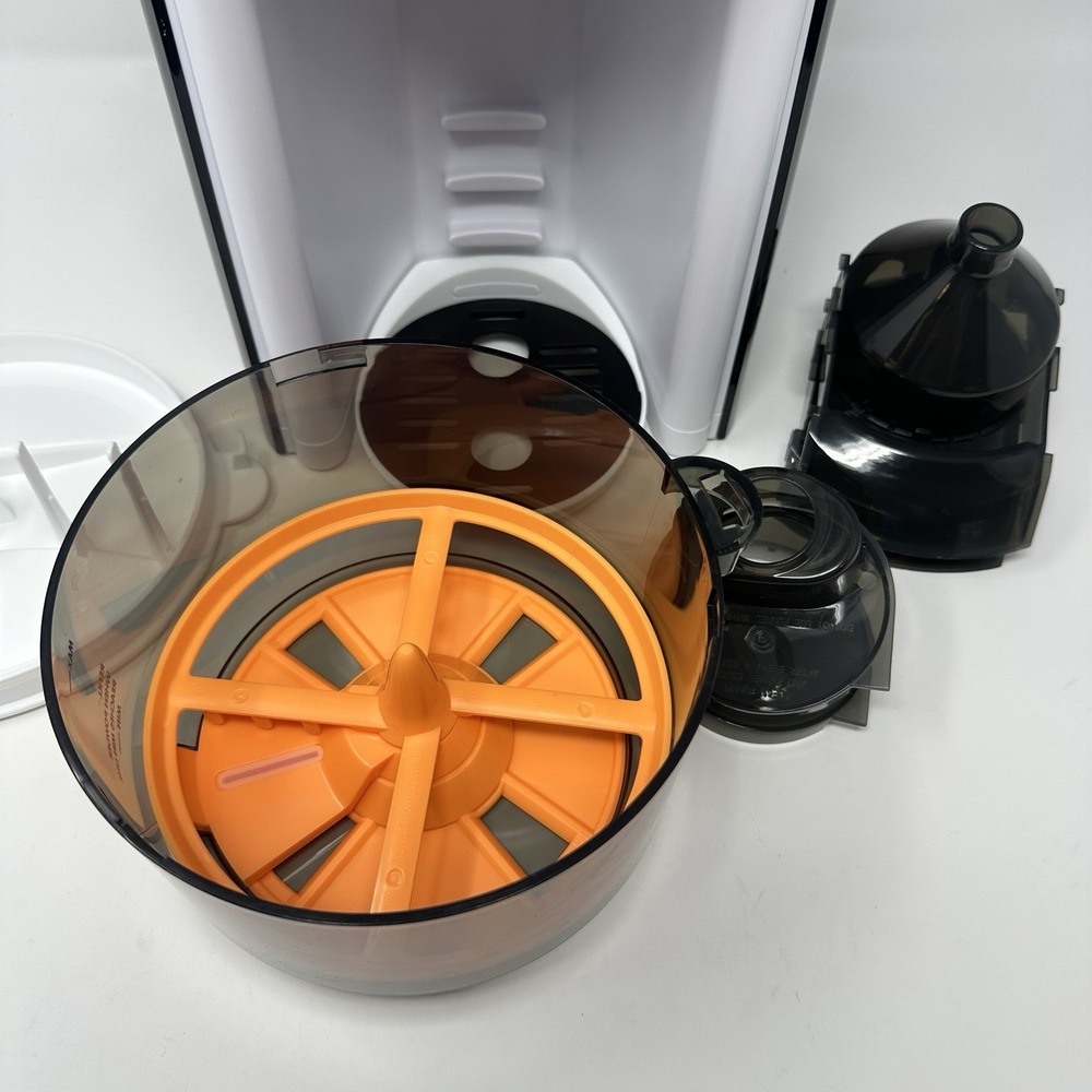 Baby Brezza Formula Pro Advanced Formula Dispenser - Picture 10 of 14